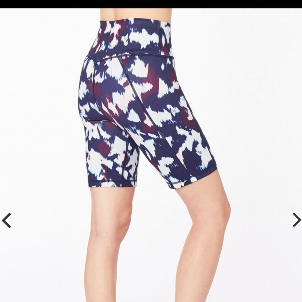 Sweaty Betty Super Sculpt Biker Shorts - Picture 2 of 7